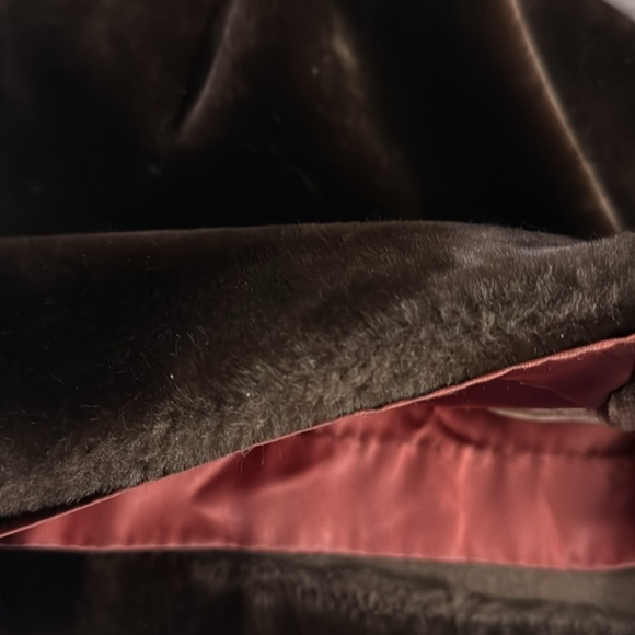 Vtg Sears “The Fashion Place” brown mouton open front coat. - Picture 6 of 8